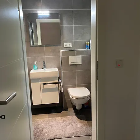 Apartment Ruhige , Ideal Fuer Berufspendler In Nonnengasse 33 *